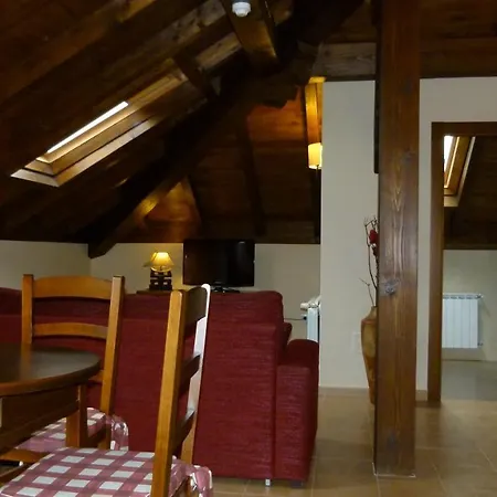 Hospederia Rural Santa Cruz *