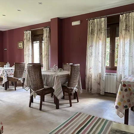 Hospederia Rural Santa Cruz イン *