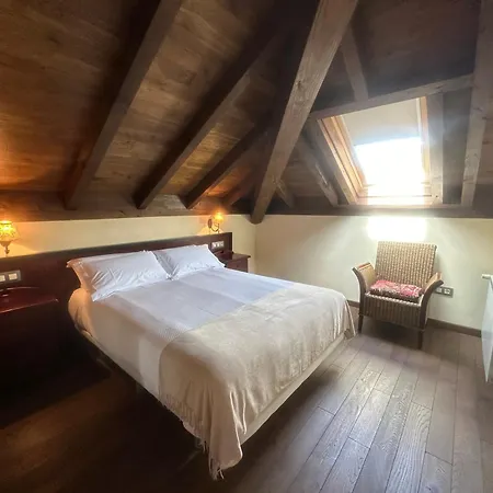 Hospederia Rural Santa Cruz * Socobio