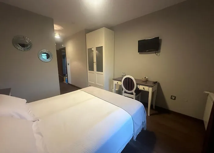 Hospederia Rural Santa Cruz * Socobio